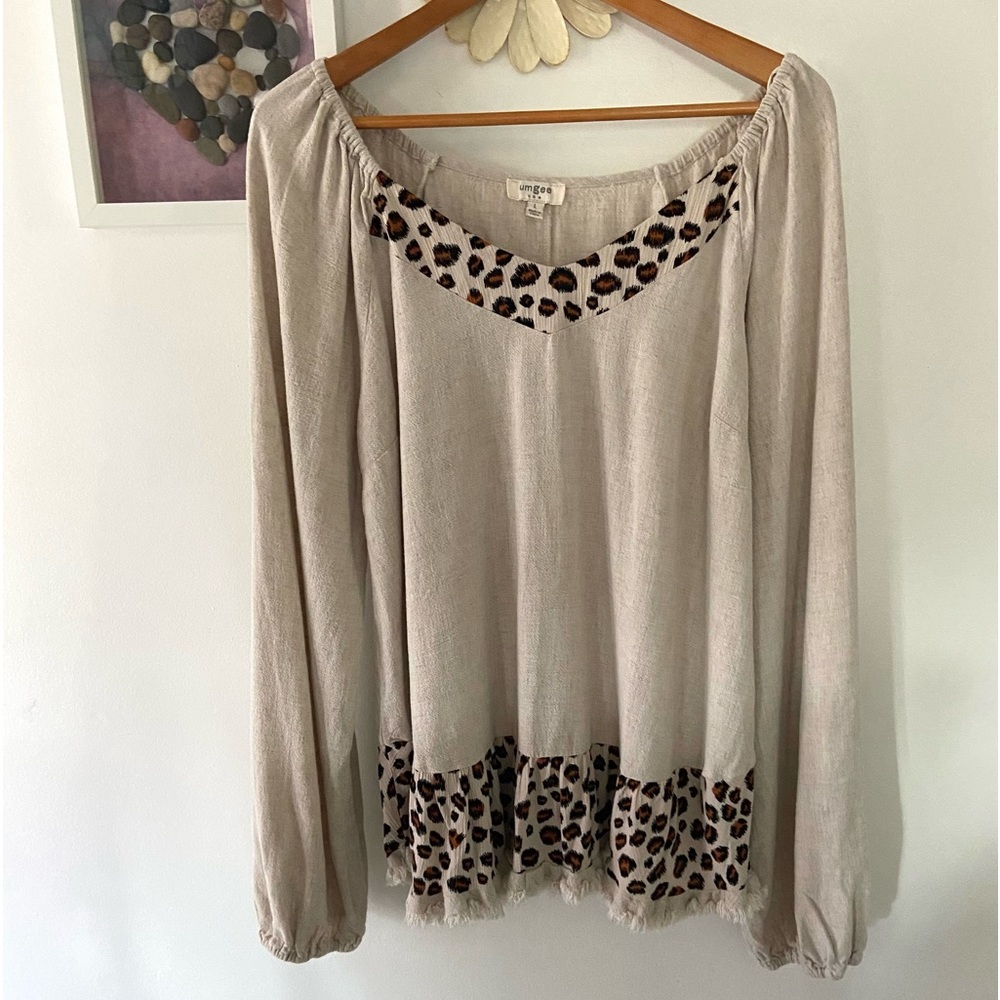Umgee Women’s Linen Blend Leopard Trim Top Size Large